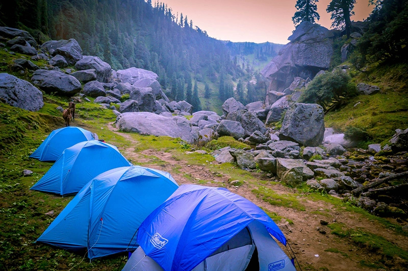 Camping by Himalayan Lakes in Monsoon Camping by Himalayan Lakes in Monsoon