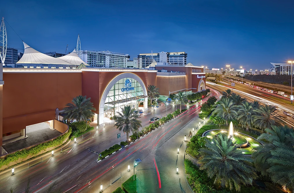 Dubai Shopping Guide - Best Malls, Markets & Souvenirs
