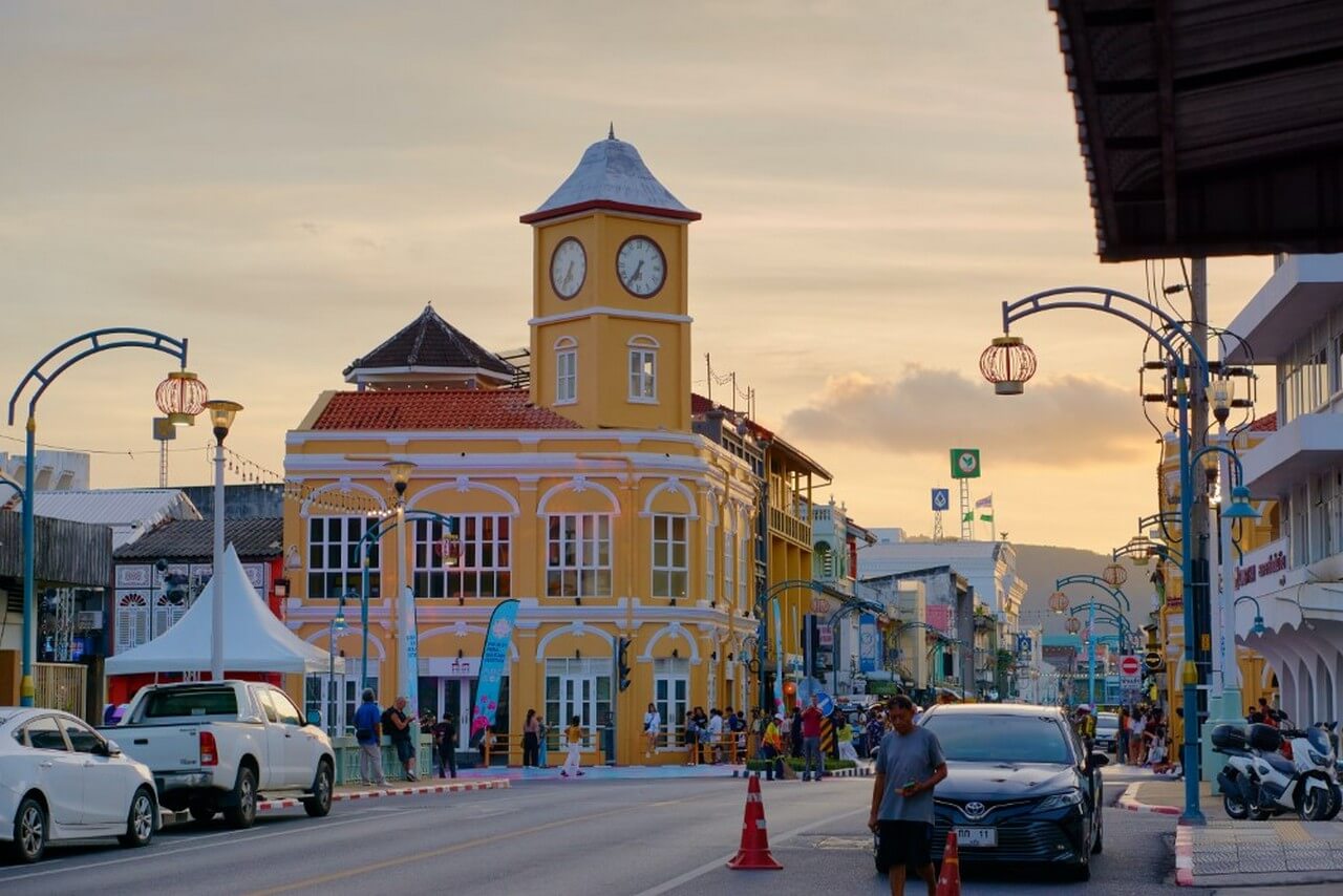Phuket Travel Guide: Best Beaches, Activities & Nightlife