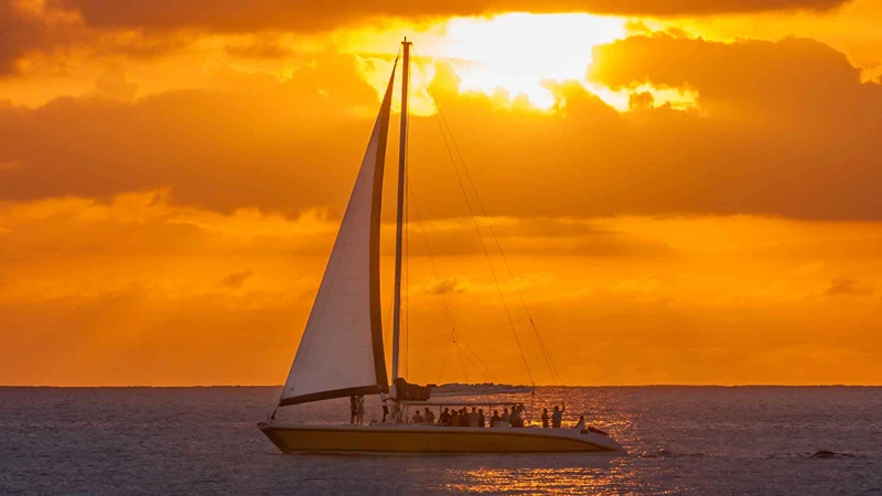 Sunset Cruises Because Some Moments Are Meant to Be Slow