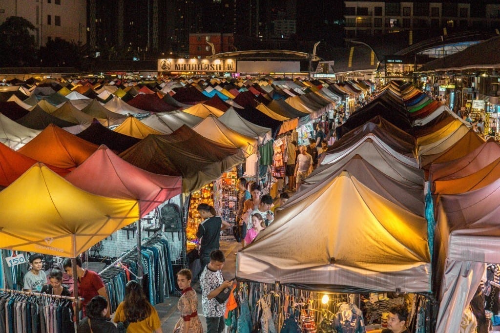 Talat Roi Bangkok Shopping Guide