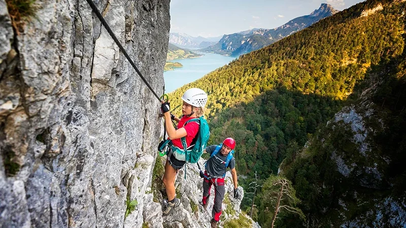 Understanding-Adventurous-Family-Travelers-and-The